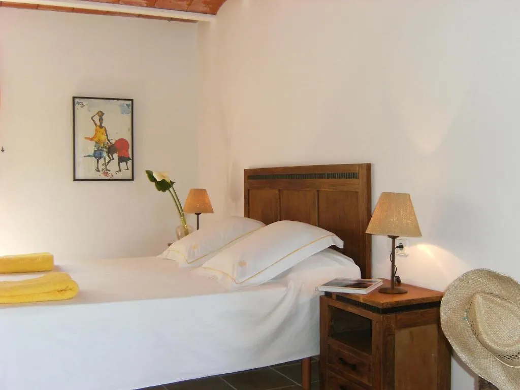 Hotel Rural Can Maries Port de Sant Miguel Κατάλυμα σε φάρμα